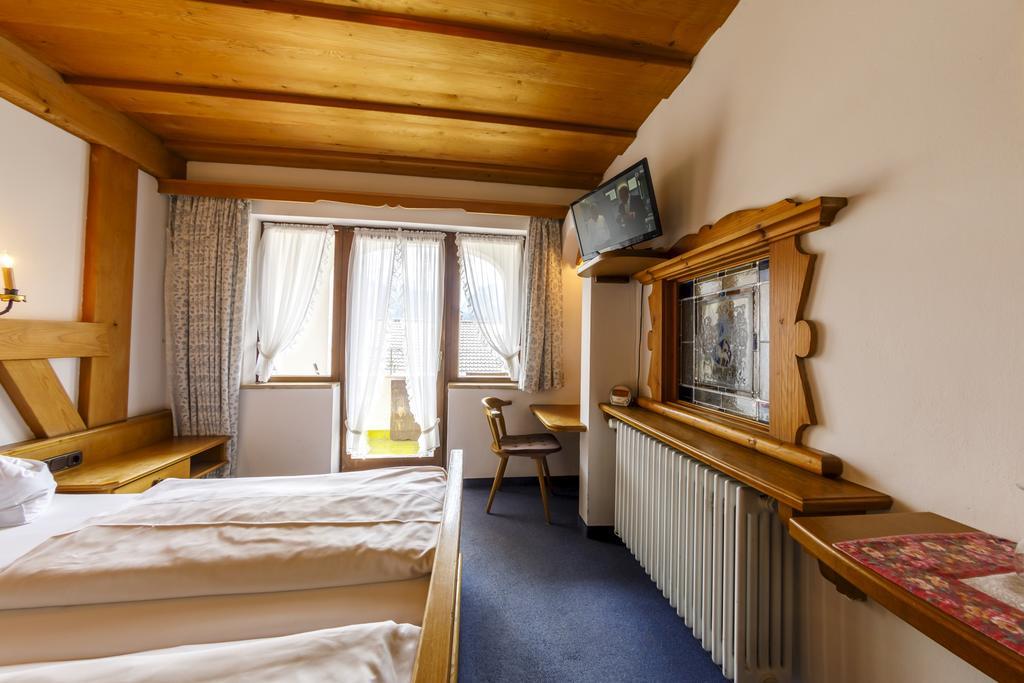 גרמיש-פרטנקירכן Hotel & Gasthof Fraundorfer מראה חיצוני תמונה