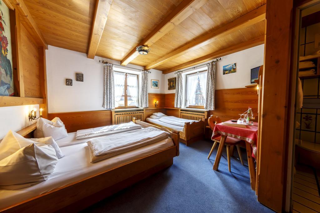 גרמיש-פרטנקירכן Hotel & Gasthof Fraundorfer מראה חיצוני תמונה