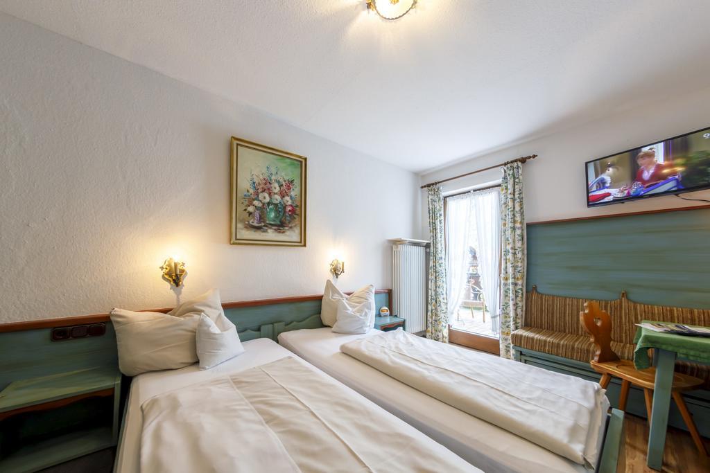 גרמיש-פרטנקירכן Hotel & Gasthof Fraundorfer מראה חיצוני תמונה