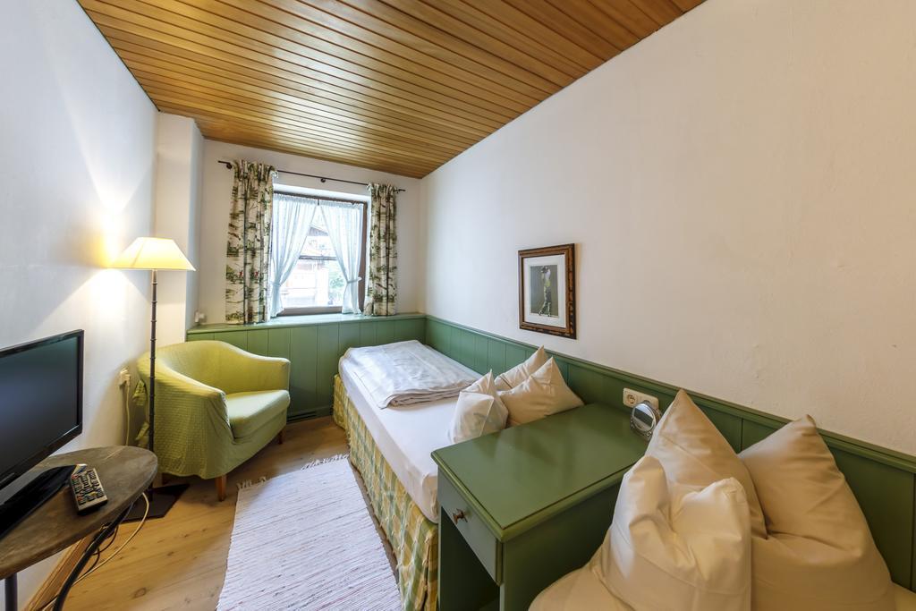 גרמיש-פרטנקירכן Hotel & Gasthof Fraundorfer מראה חיצוני תמונה